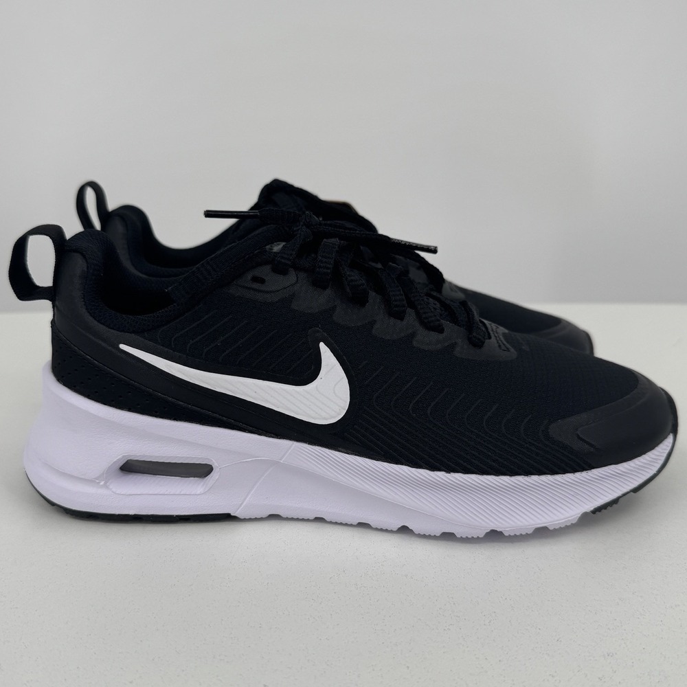 Nike Air Max Nuaxis Lace-up Athletic Shoes in Black/White size 6.5 B